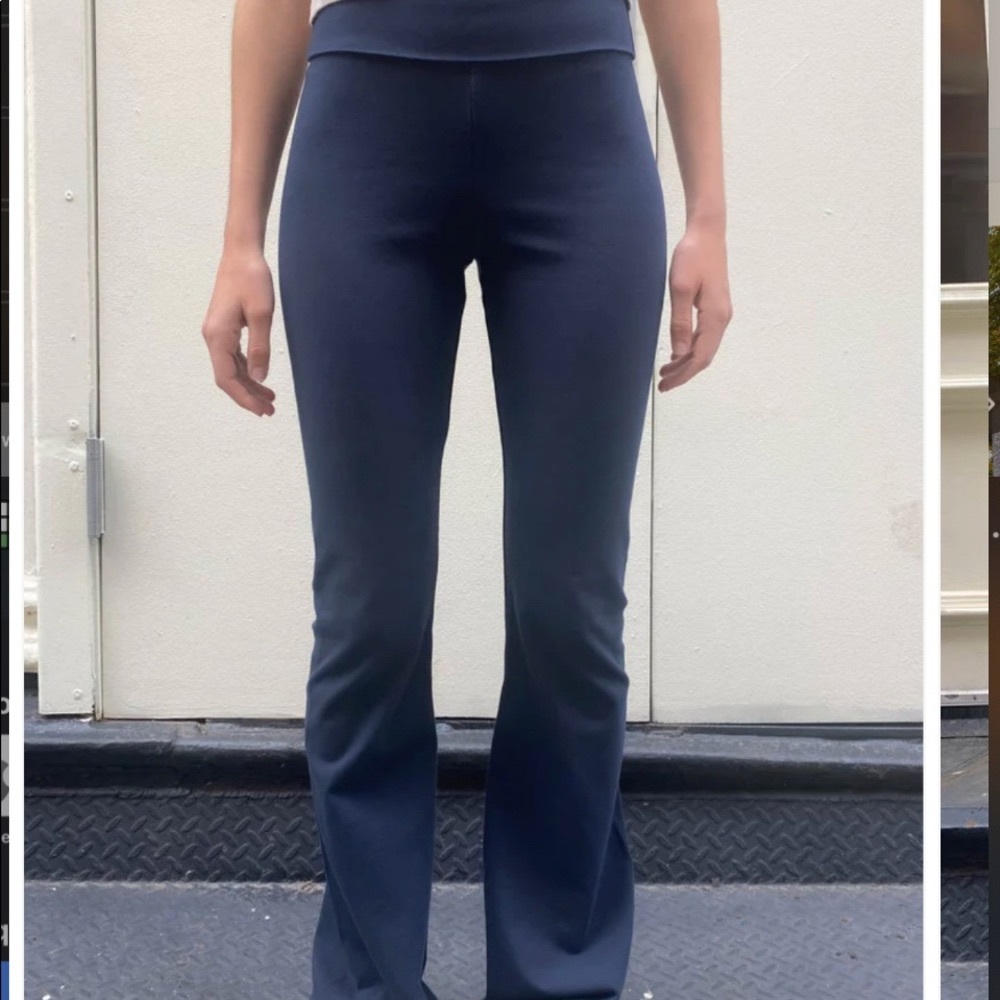 Brandy Melville Priscilla pant, dark blue